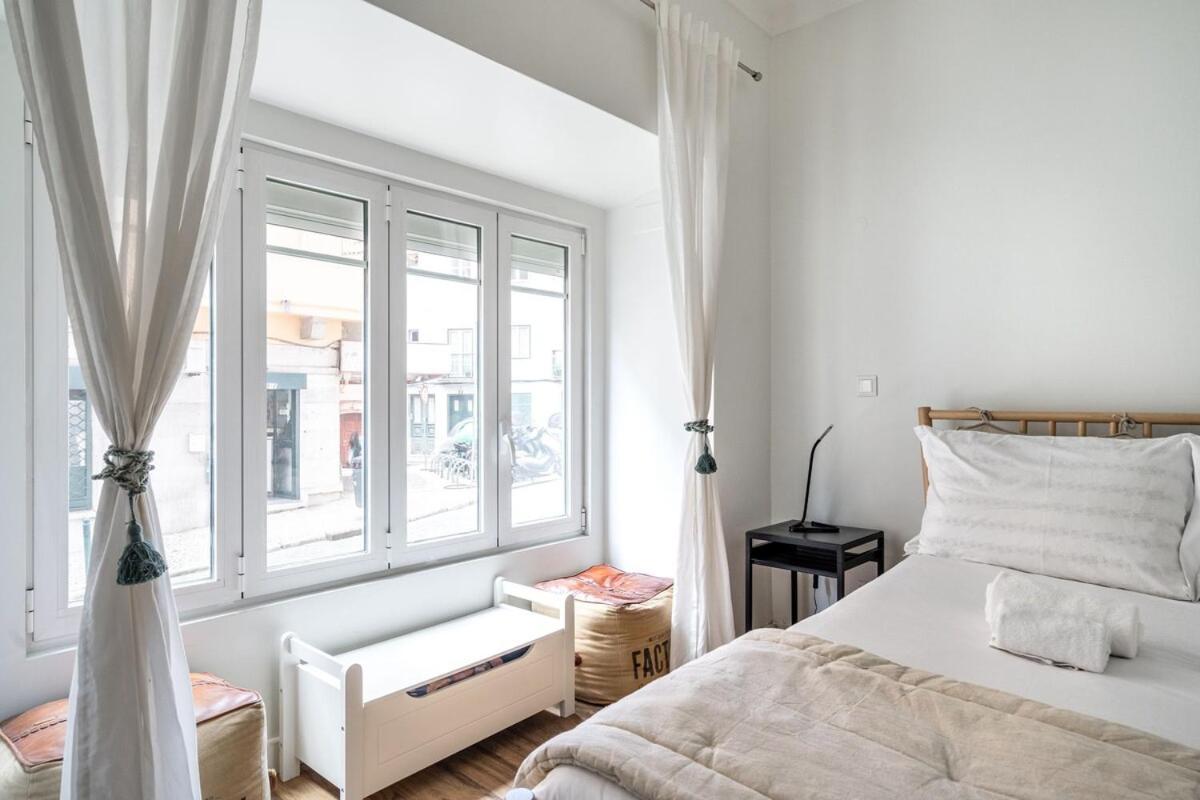 T2 With Ac And Patio Near Av Da Liberdade * Lissabon