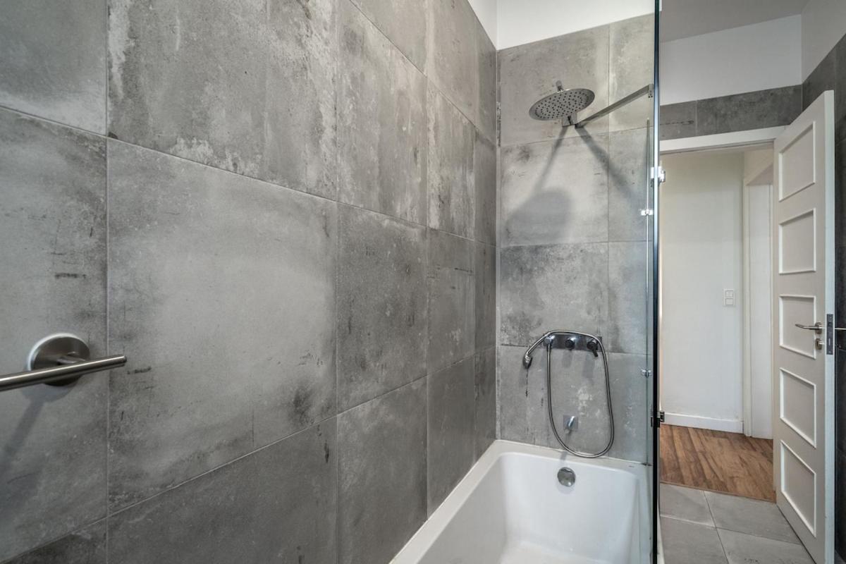 Lejlighed T2 With Ac And Patio Near Av Da Liberdade Lisboa